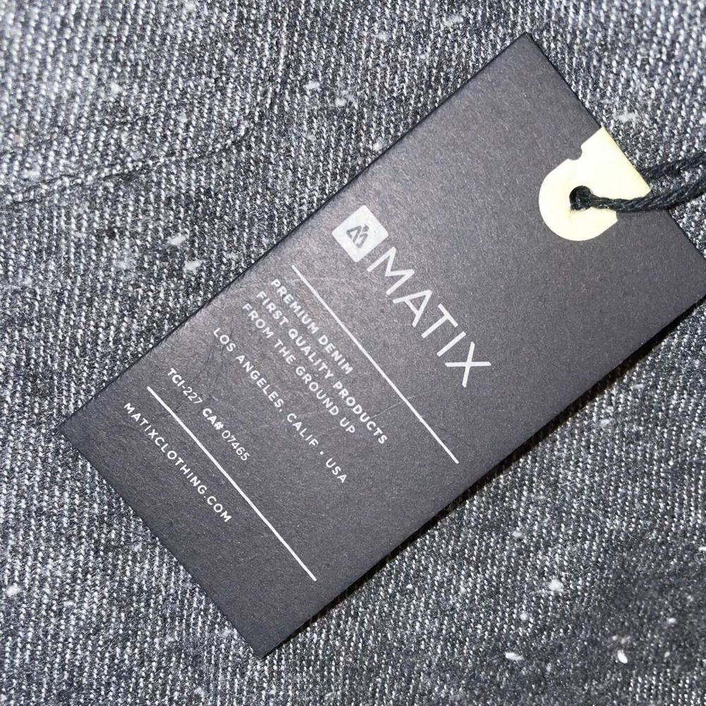 Matix button down - Picture 2 of 4